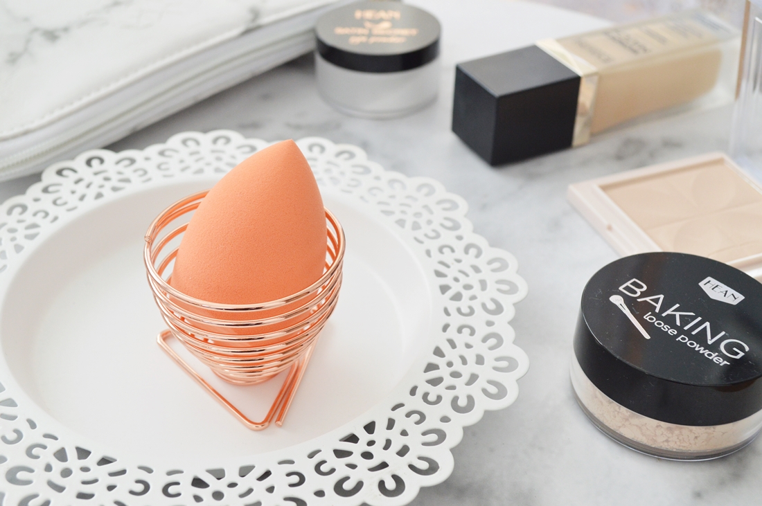 jak suszyć gąbkę do makijażu puderek.com.pl